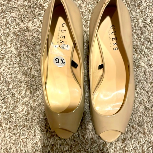Guess peep toe 4 1/2 inch heels! - Picture 4 of 4